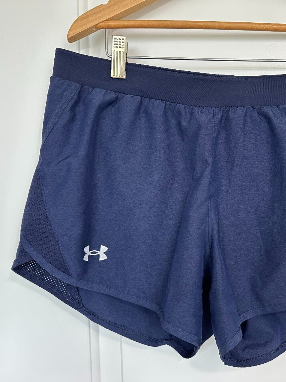 UA Fly-By Women's 3" Shorts - Medium